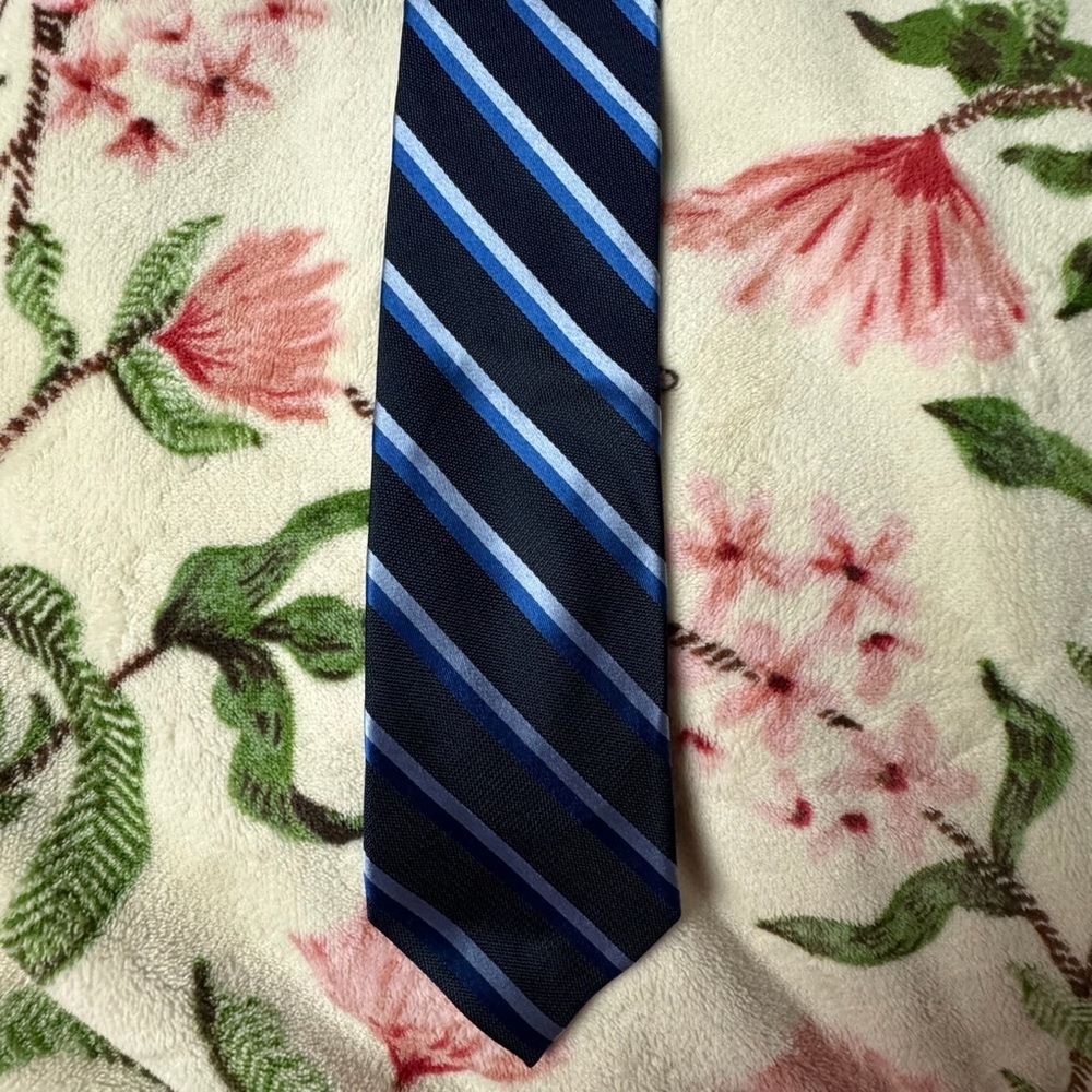 Stafford Navy and Light Blue Striped Tie